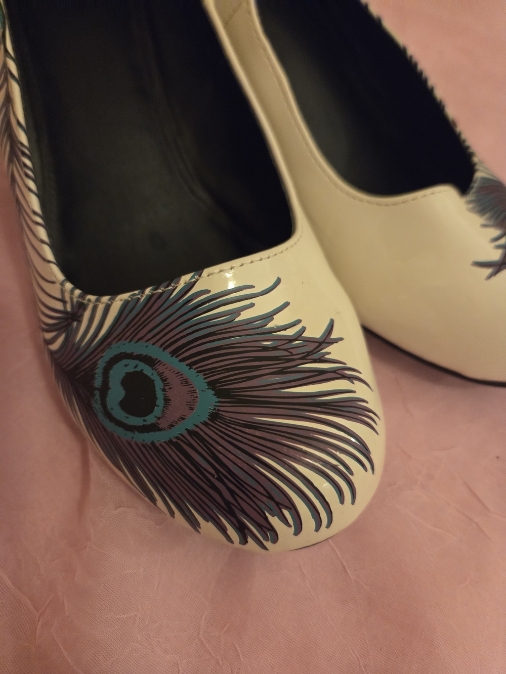 T.U.K Cream Pumps with Peacock Feather Design Vintage Women's Turquoise Heels - Picture 11 of 14